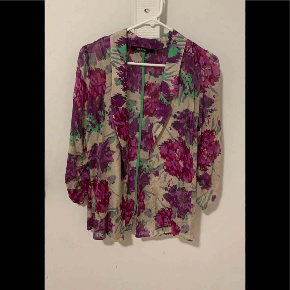 Designer flower print blazer.